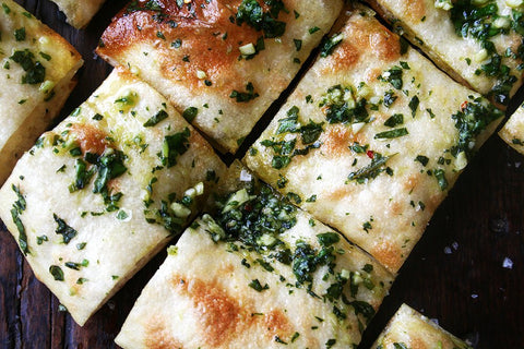 Naked Pizza with Basil & Garlic - Baking Steel ®
