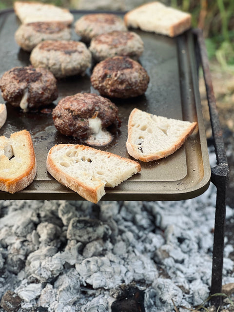 CHEESY GREEK BEEF PATTIES