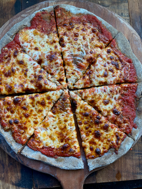 Cheese and tomato pizza with gluten-free crust 