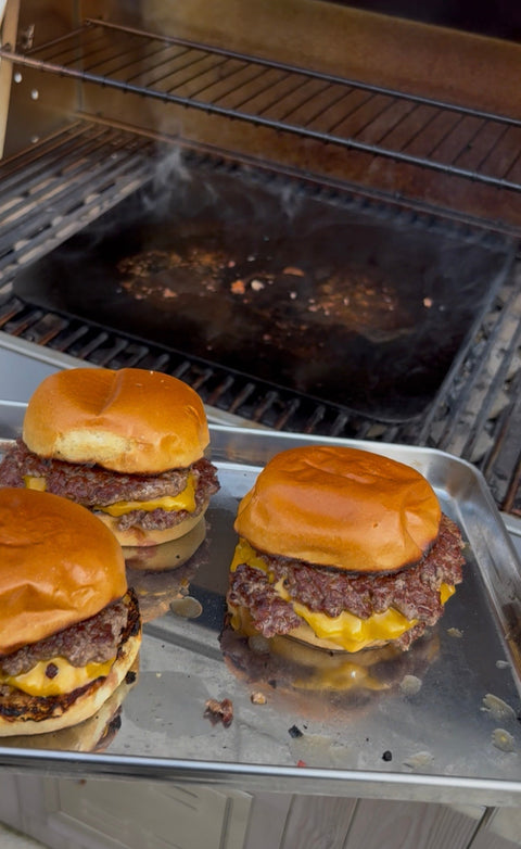 How to Make Crispy Juicy Smash Burgers at Home - Baking Steel ®